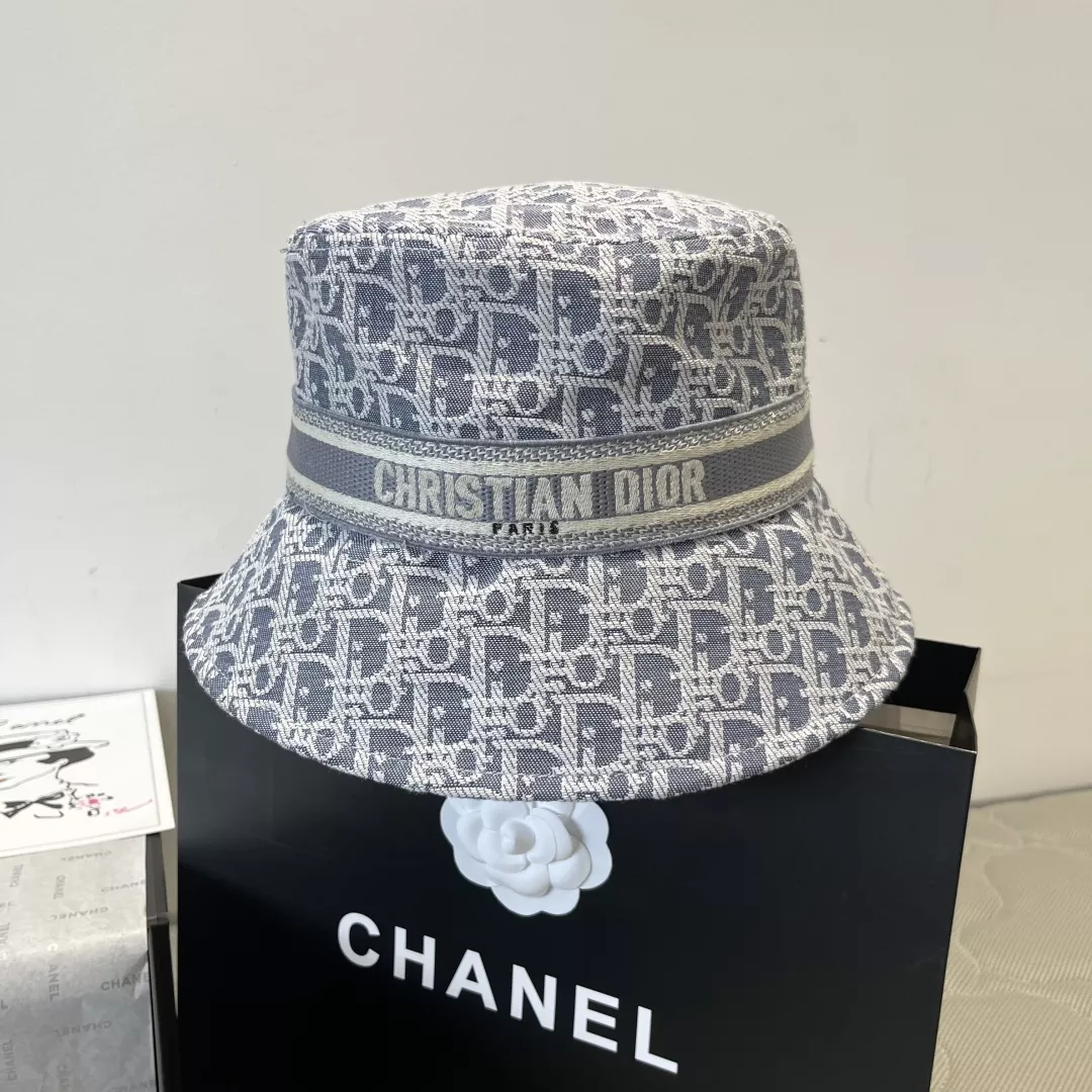 Christian Dior Caps TopPick 2041