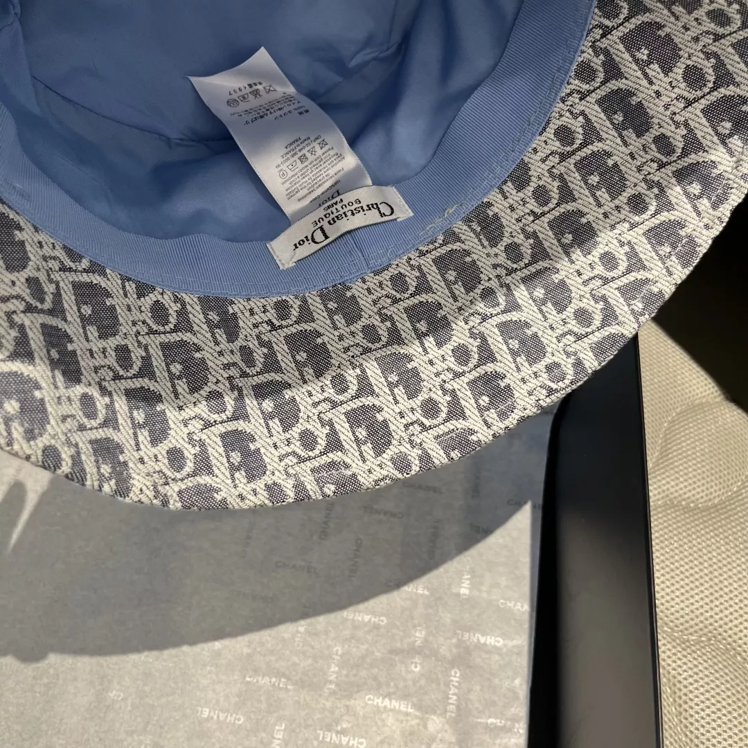 Christian Dior Caps TopPick 2041