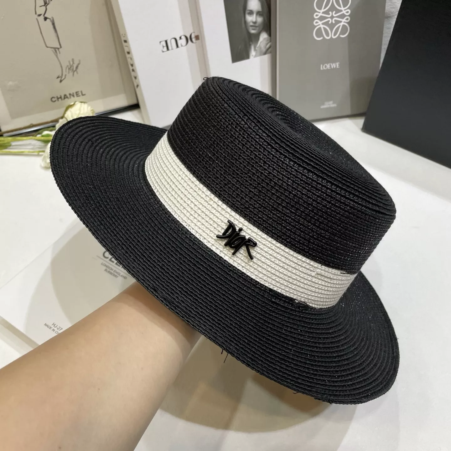 Christian Dior Caps TopPick 6557