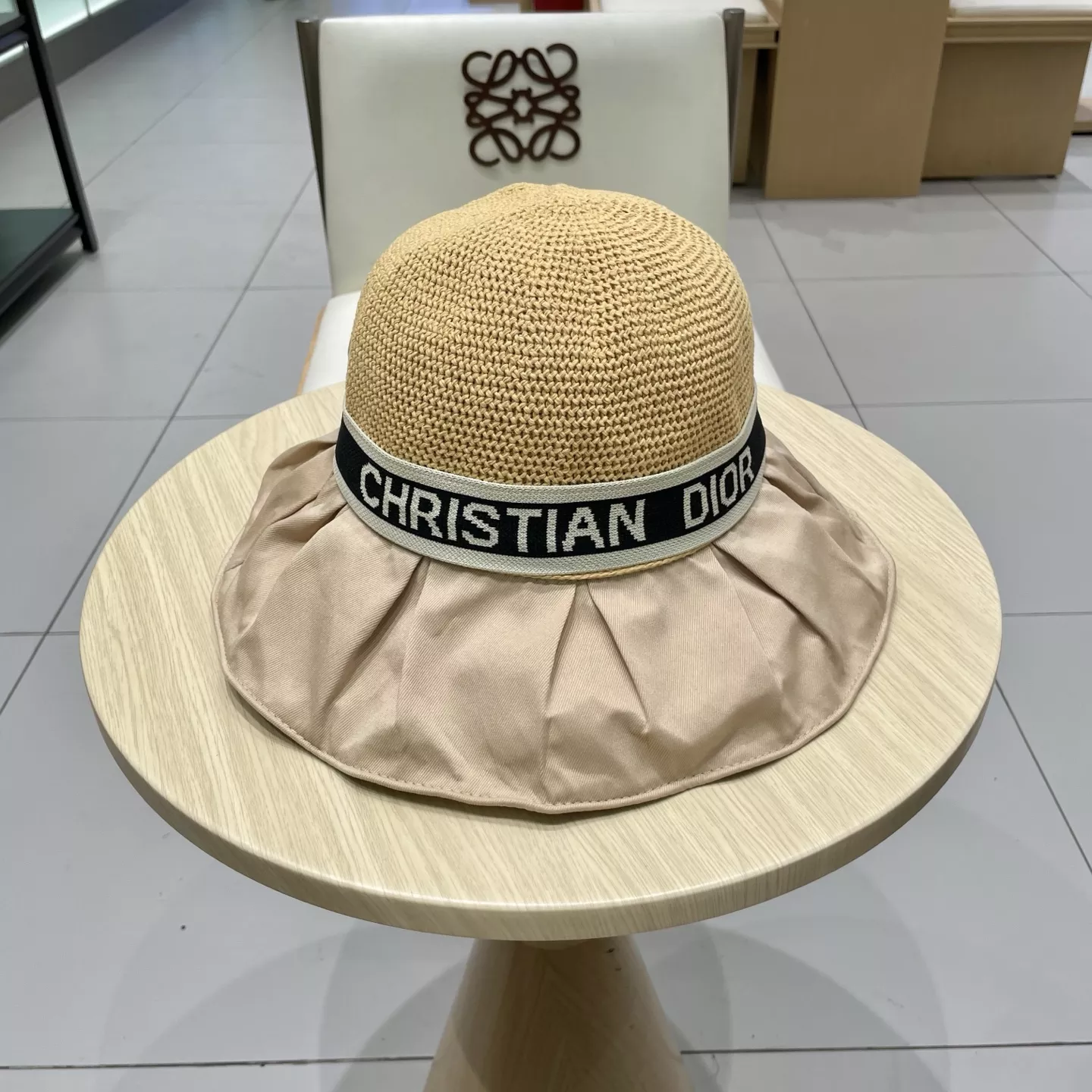 Christian Dior Caps TopPick 8068