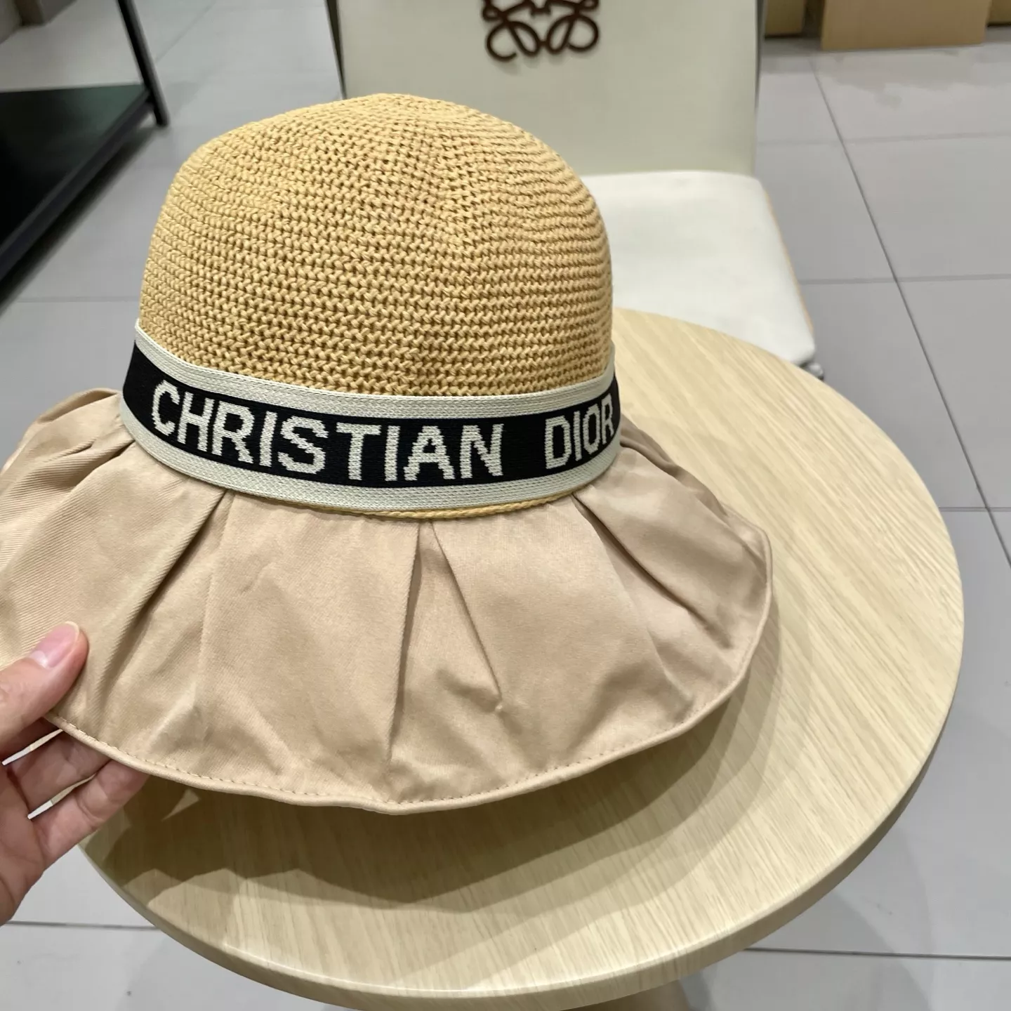 Christian Dior Caps TopPick 8068