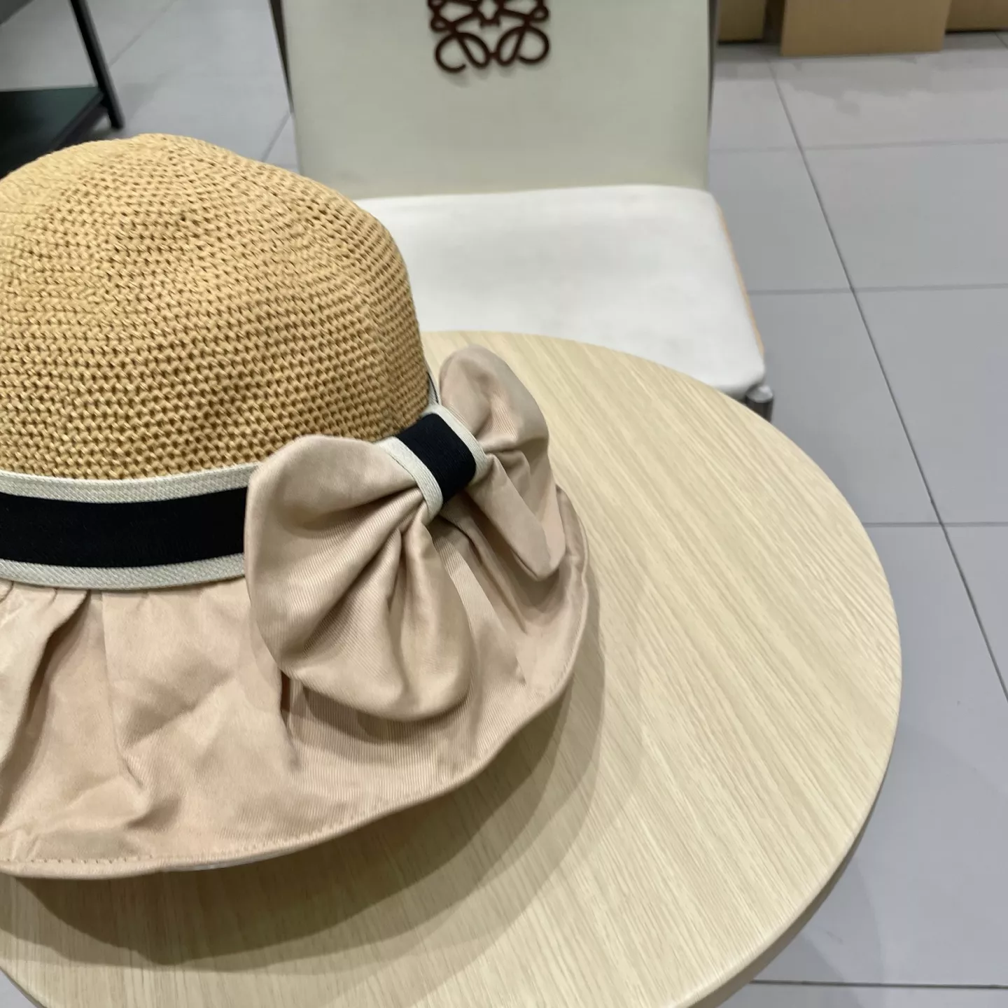 Christian Dior Caps TopPick 8068