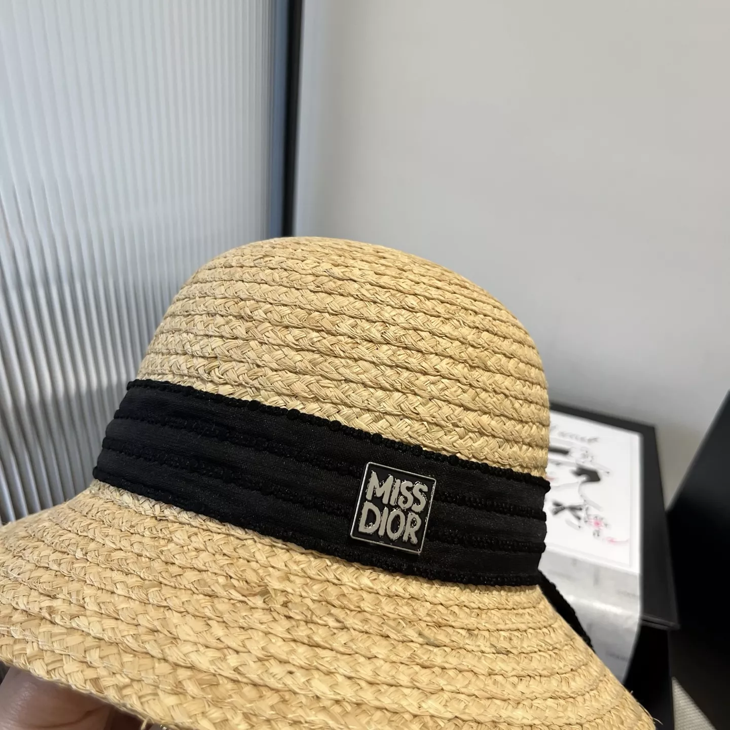 Christian Dior Caps Trendsetting 3915