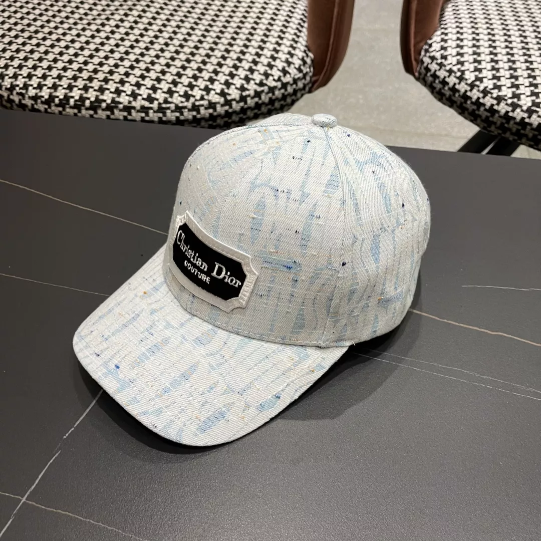 Christian Dior Caps Versatile 8003