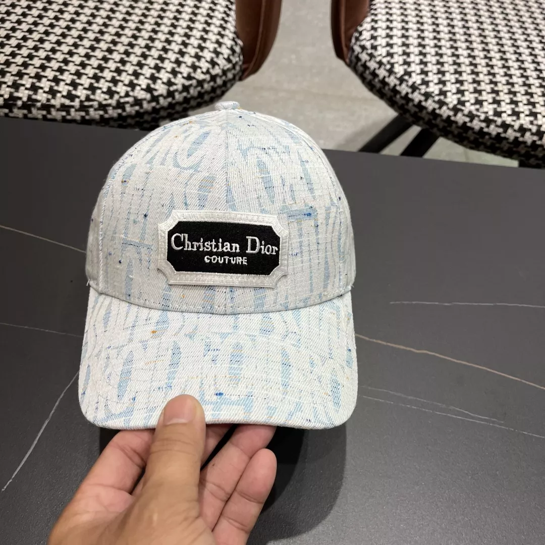 Christian Dior Caps Versatile 8003