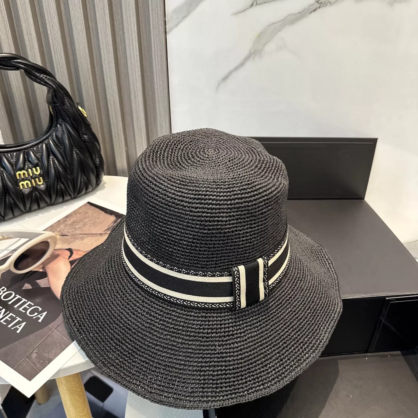 Christian Dior Caps WellDesigned 5499