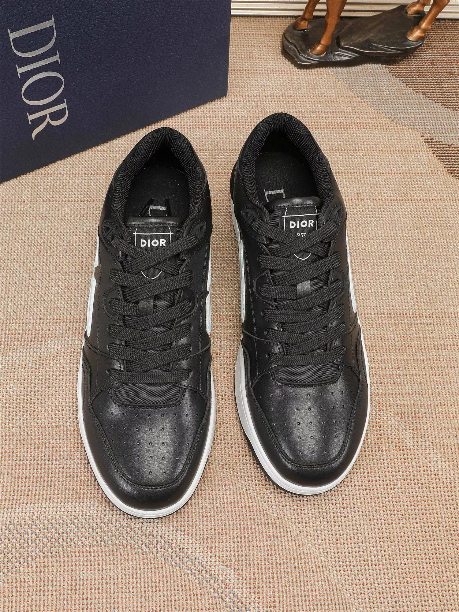 Christian Dior Casual Shoes For Men Trendsetting 212