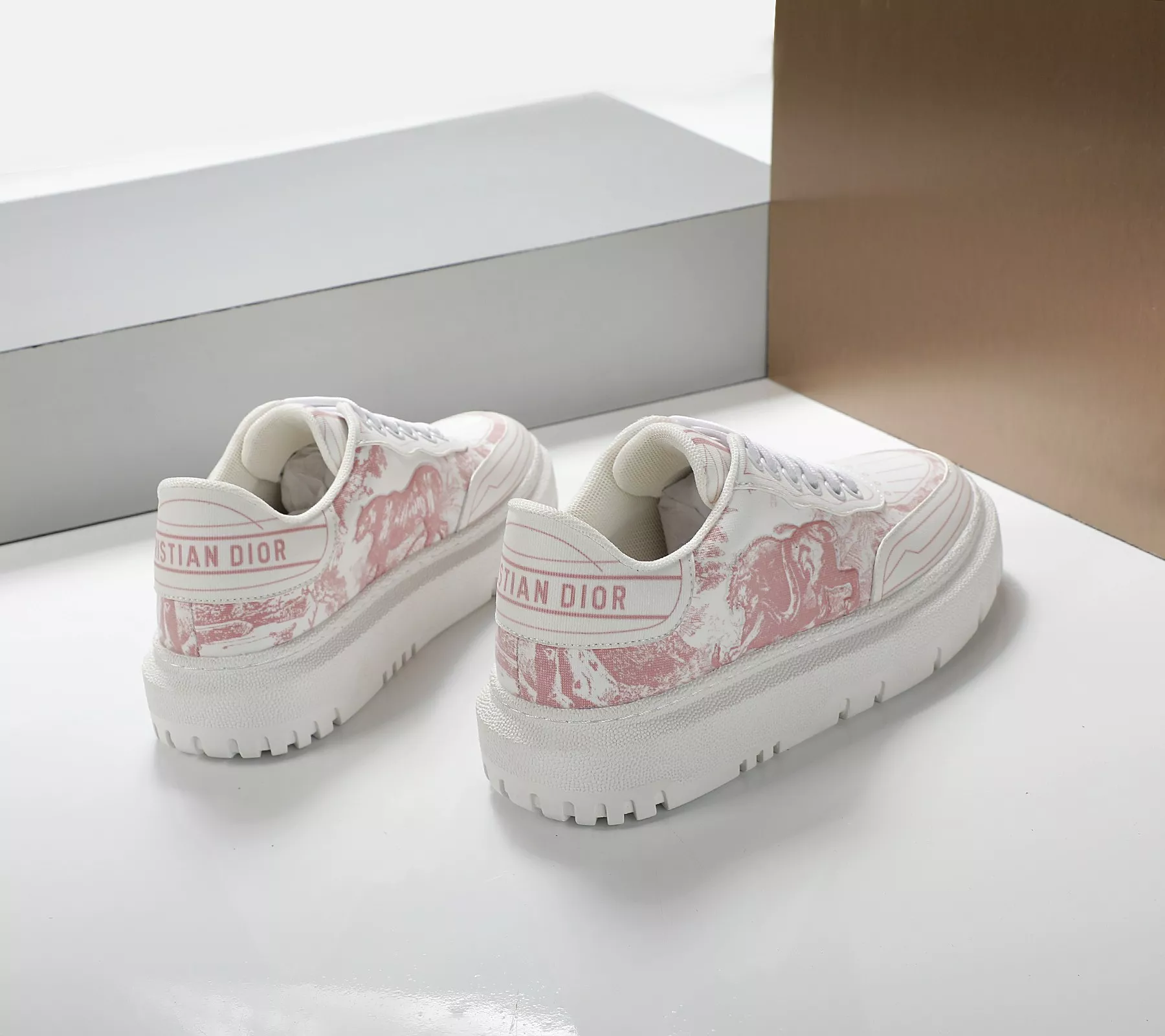Christian Dior Casual Shoes For Women Reliable 6895