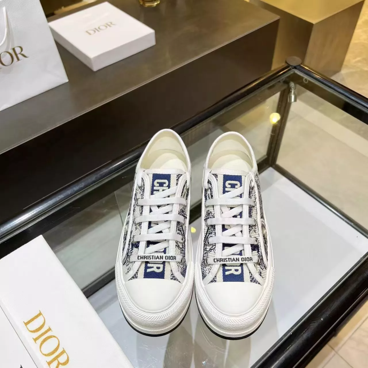 Christian Dior Casual Shoes For Women Trendsetting 6127
