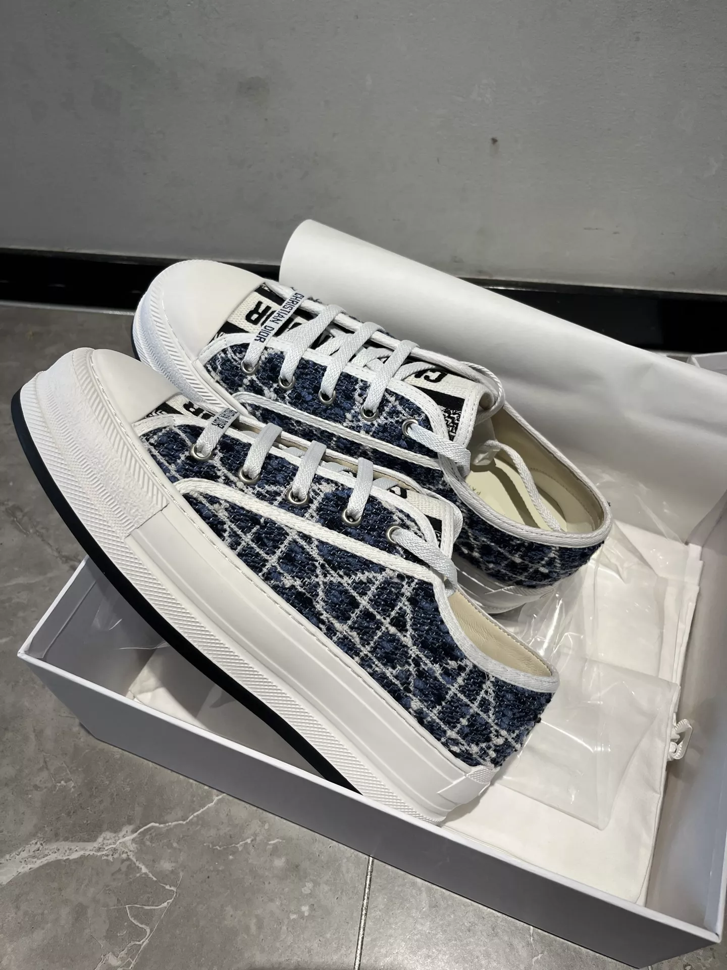 Christian Dior Casual Shoes For Women Vibrant 2061