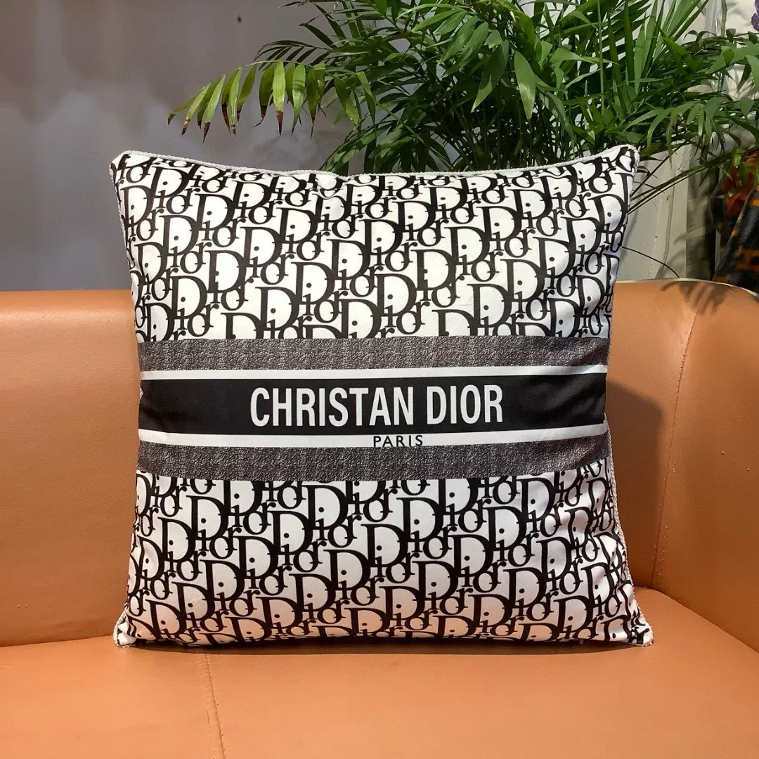 Christian Dior Cushion GoodFit 5771