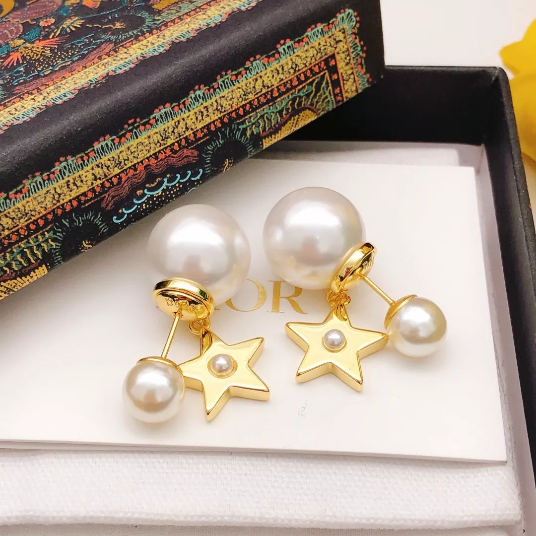 Christian Dior Earrings For Women Compact 6859