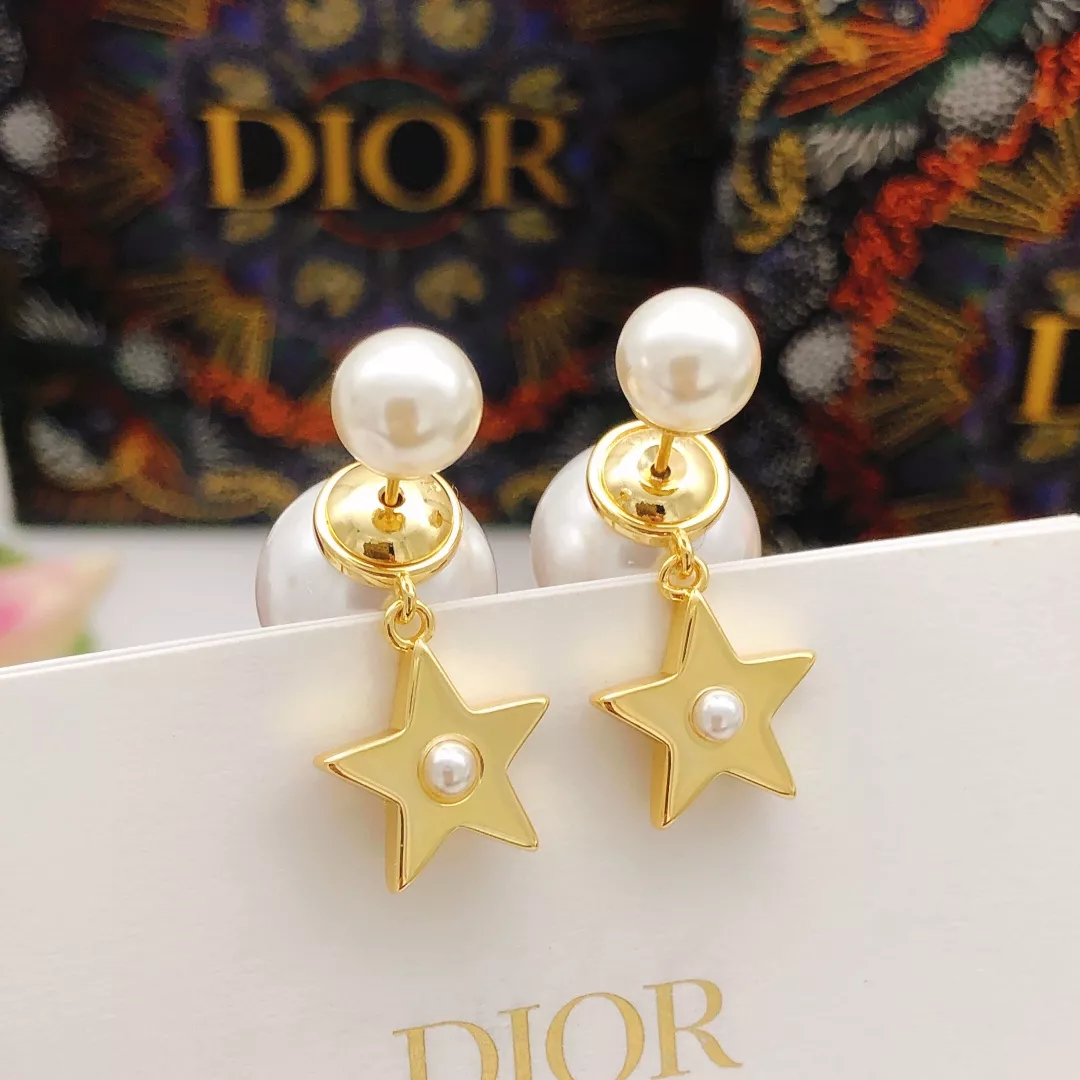Christian Dior Earrings For Women Compact 6859