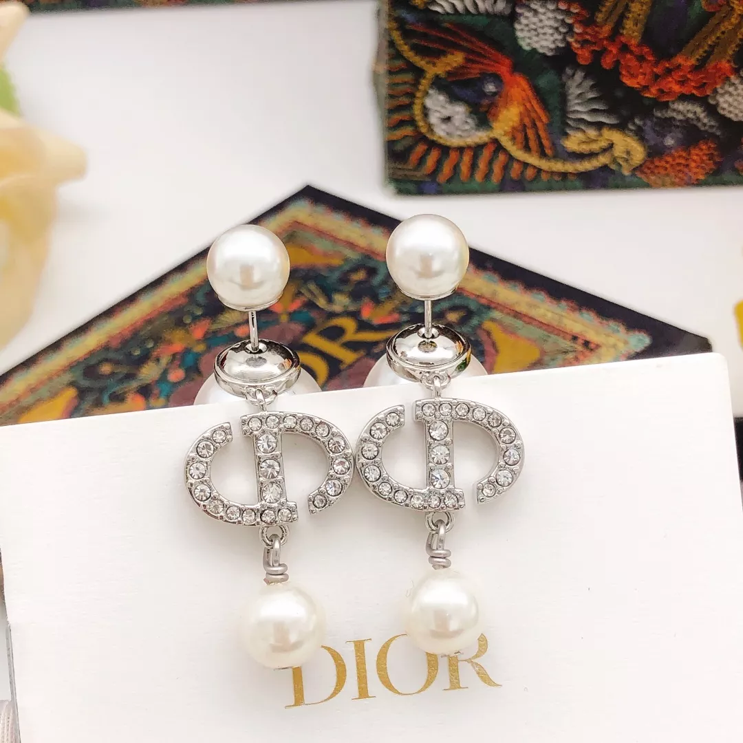 Christian Dior Earrings For Women Durable 292