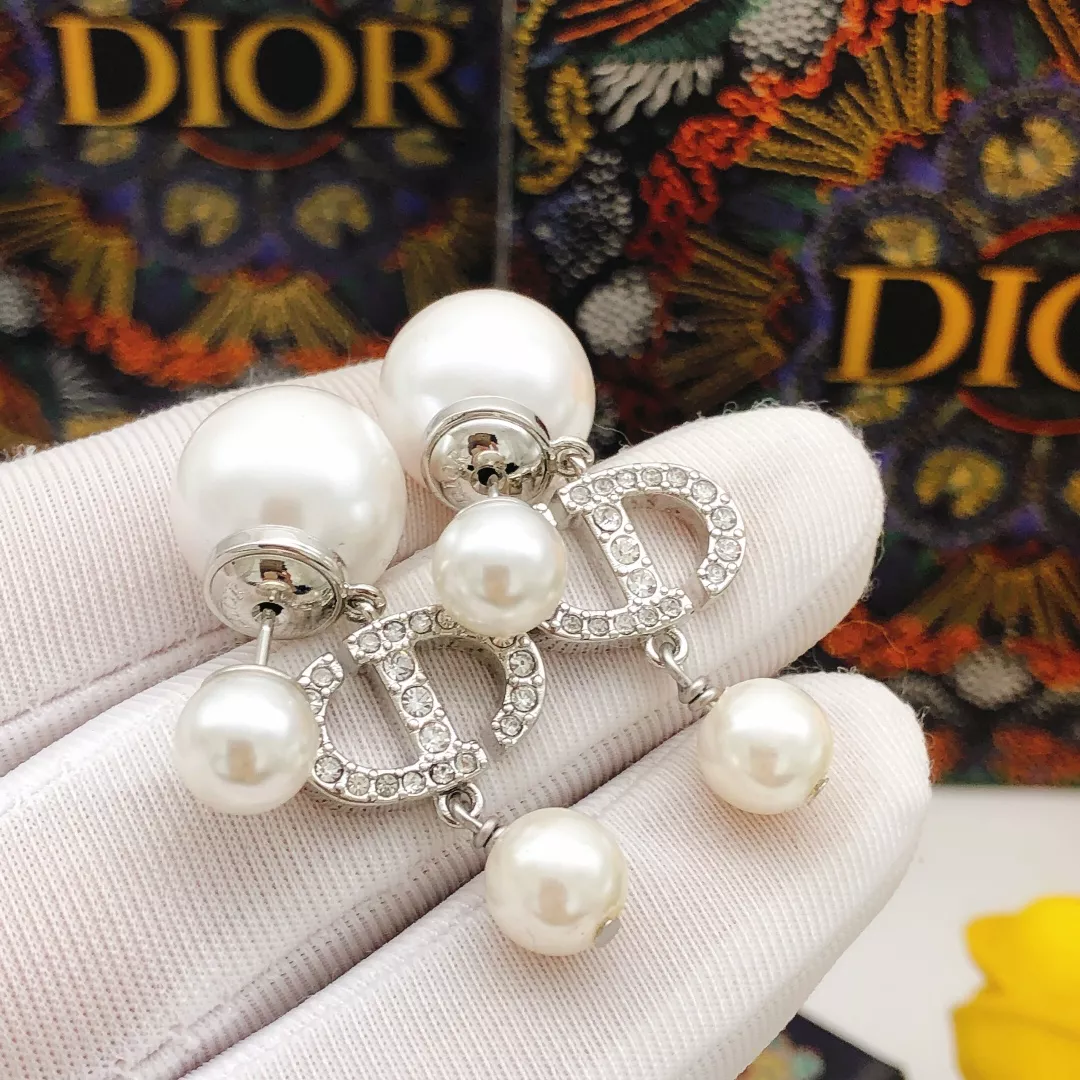 Christian Dior Earrings For Women Durable 292