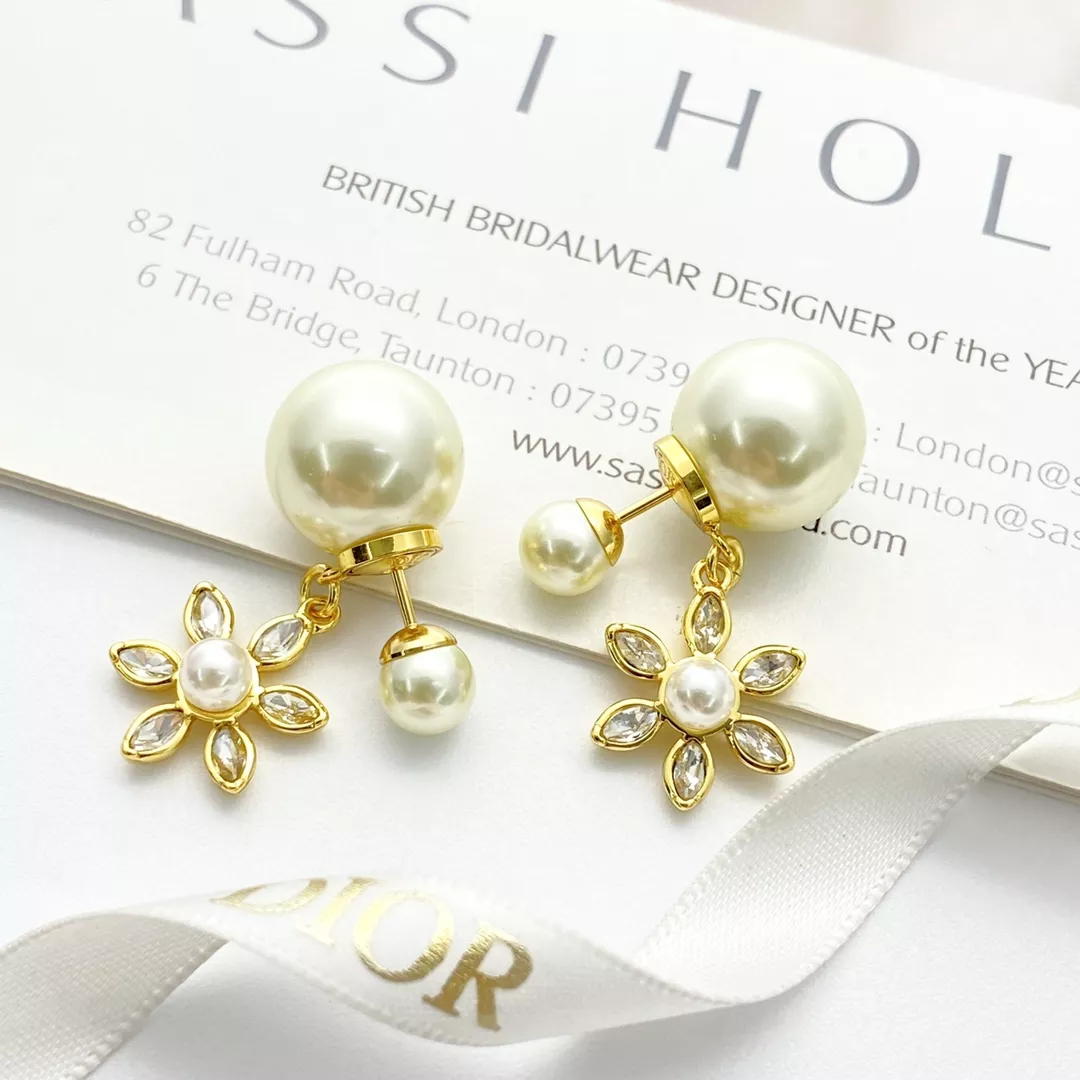 Christian Dior Earrings For Women Minimalist 470