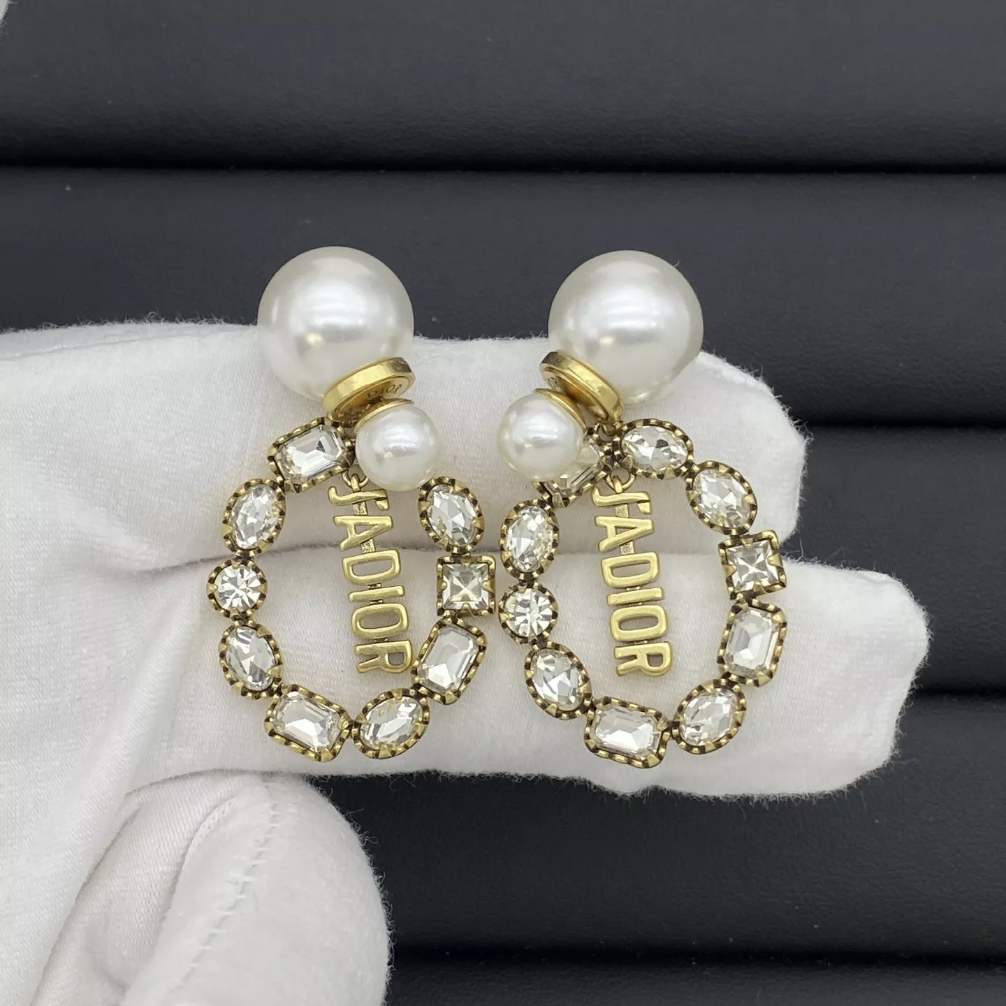 Christian Dior Earrings For Women Minimalist 7643