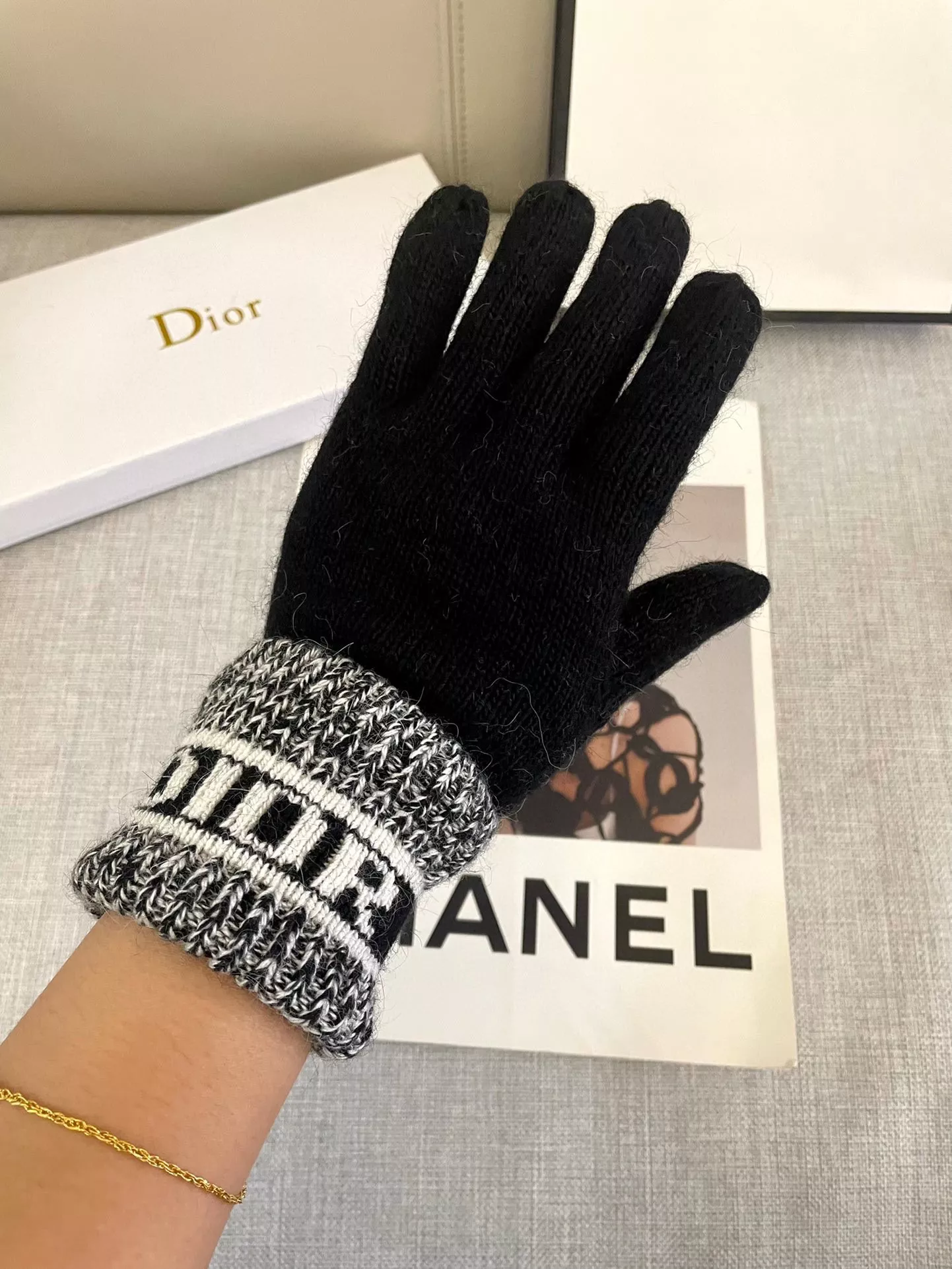 Christian Dior Gloves Comfortable 1975