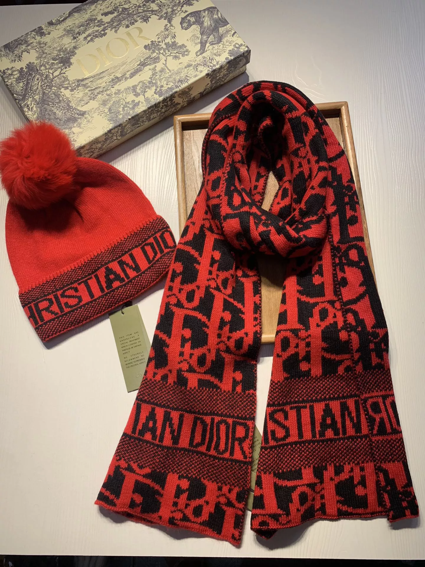 Christian Dior Hat and Scarf Set DailyWear 2543