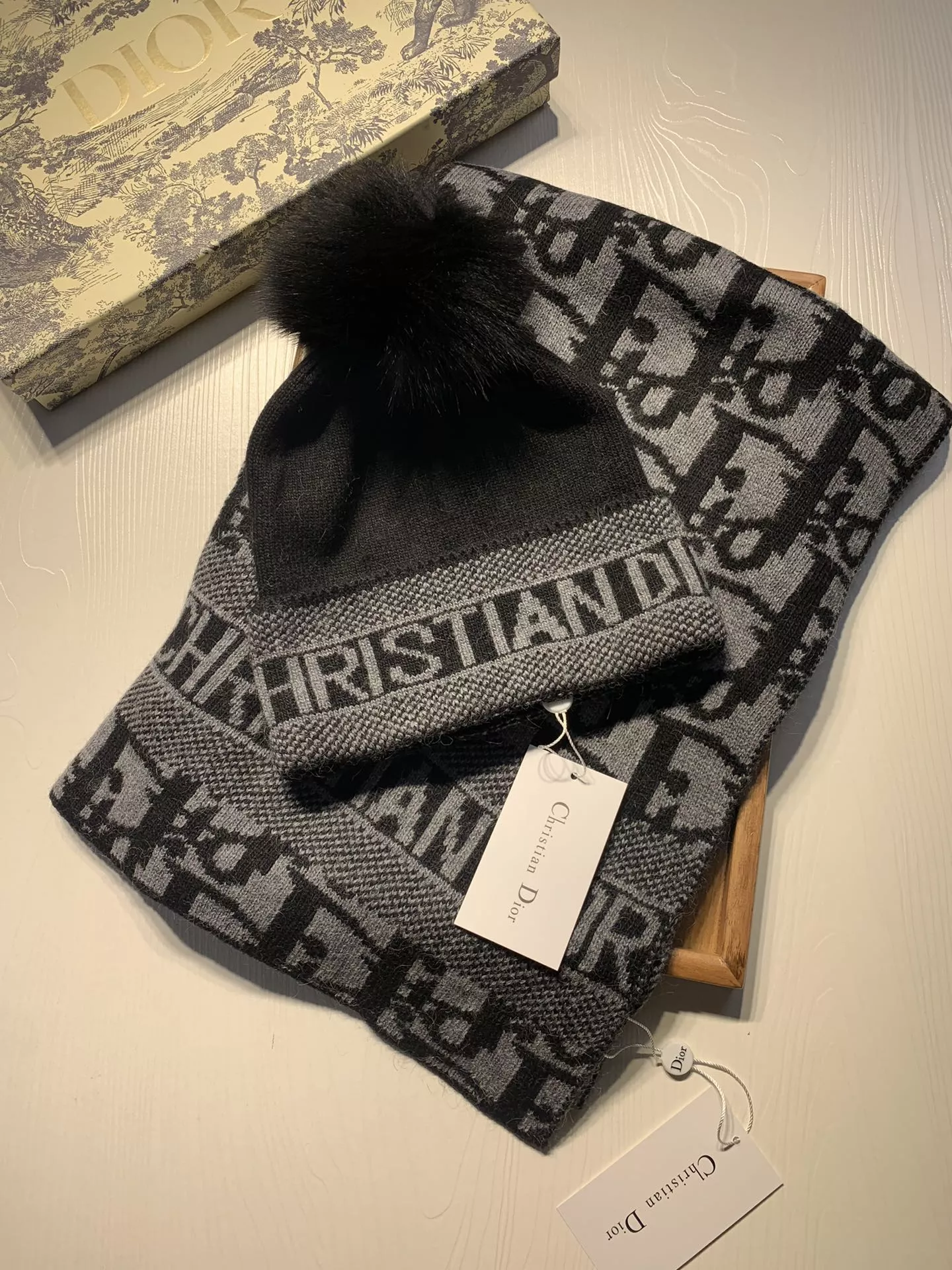 Christian Dior Hat and Scarf Set DailyWear 2714