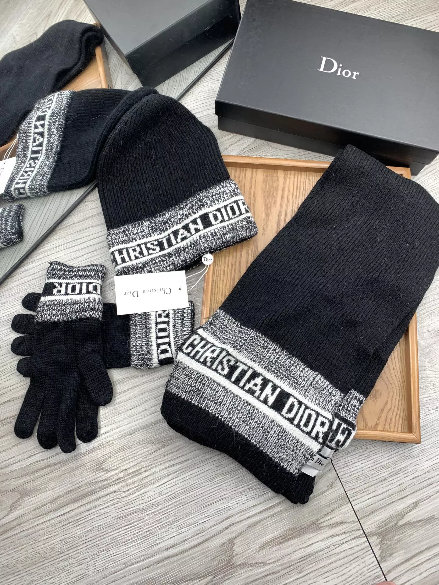 Christian Dior Hat and Scarf Set DailyWear 6165