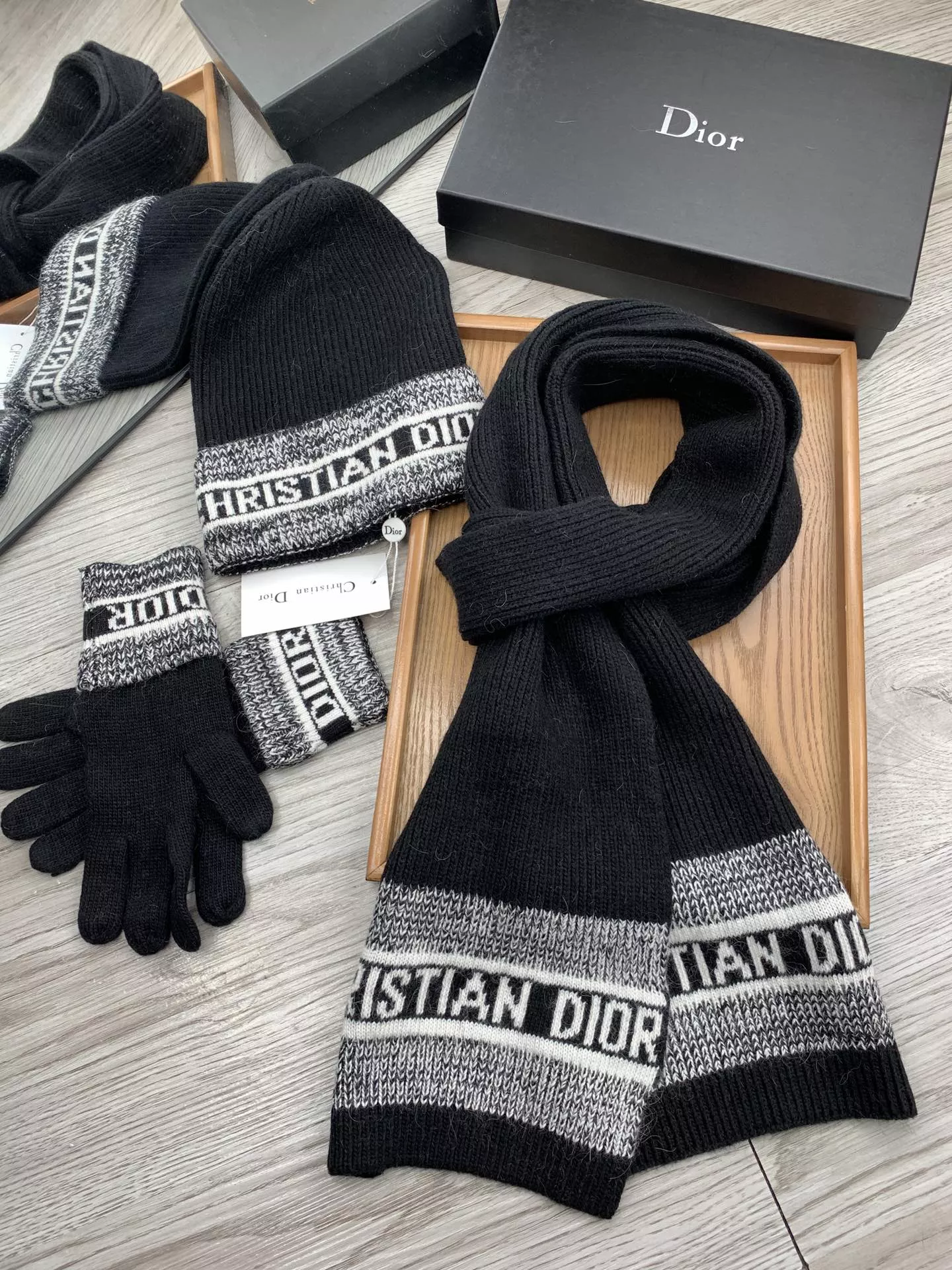 Christian Dior Hat and Scarf Set DailyWear 6165