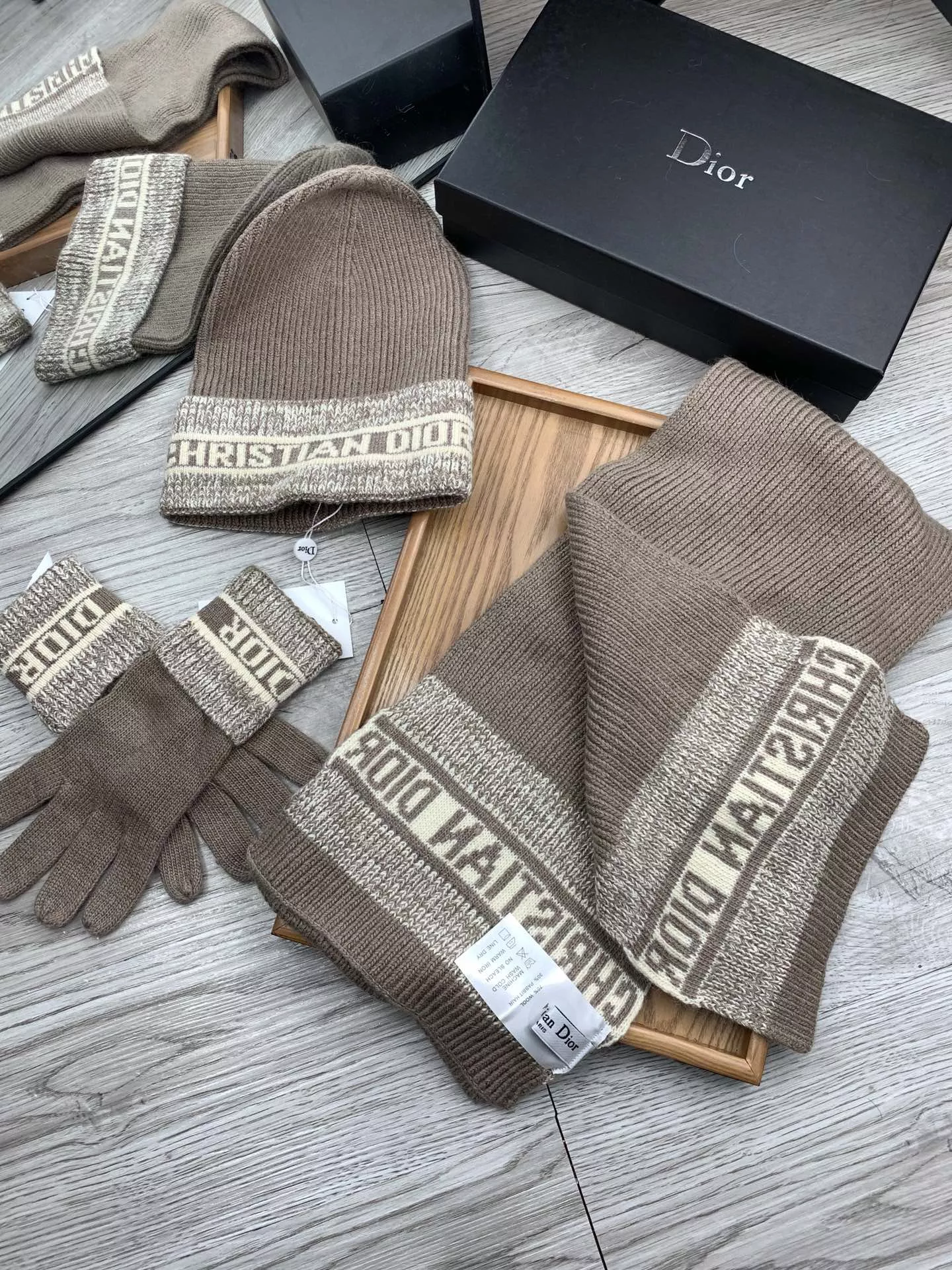 Christian Dior Hat and Scarf Set Durable 1153