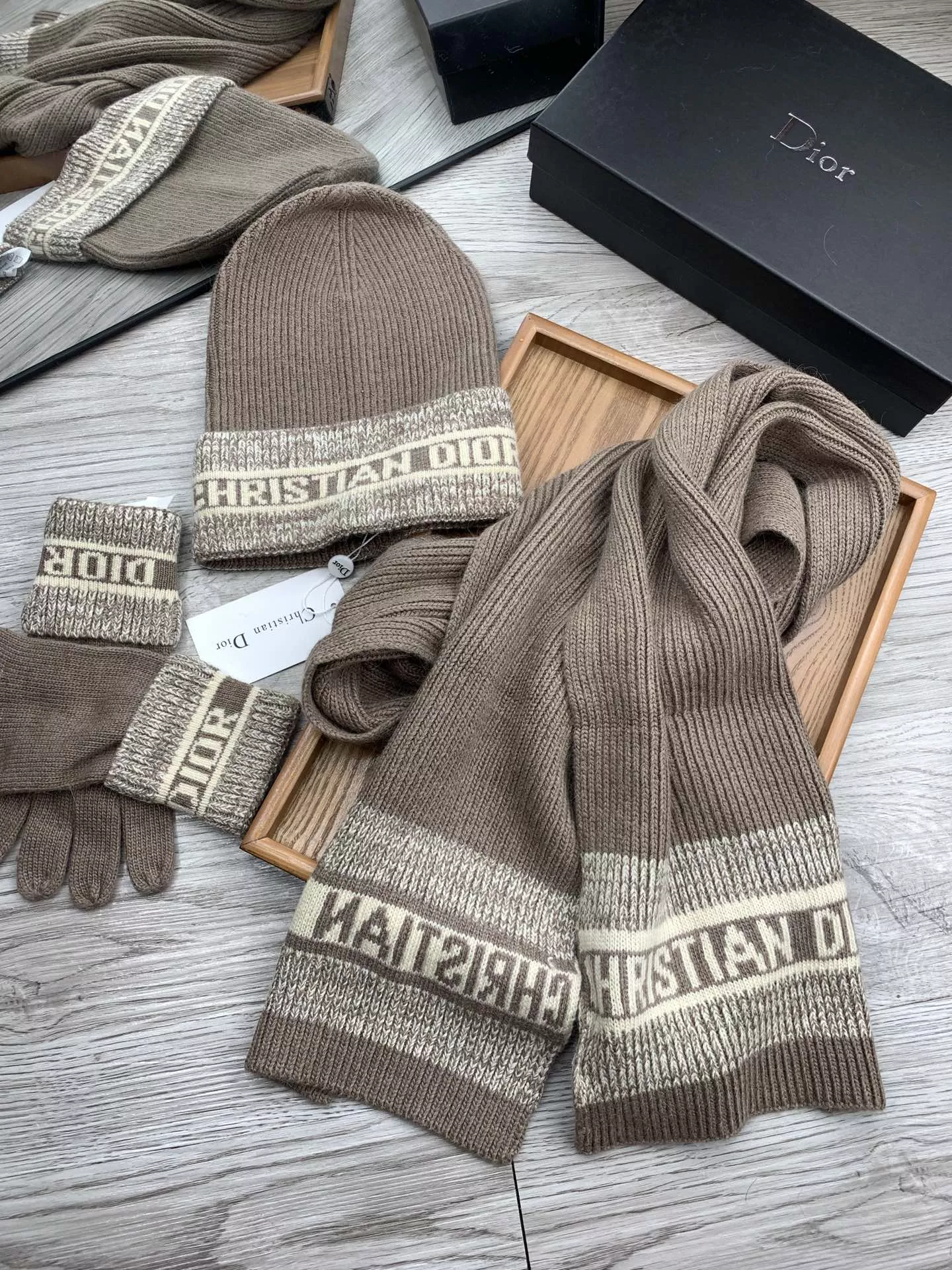 Christian Dior Hat and Scarf Set Durable 1153