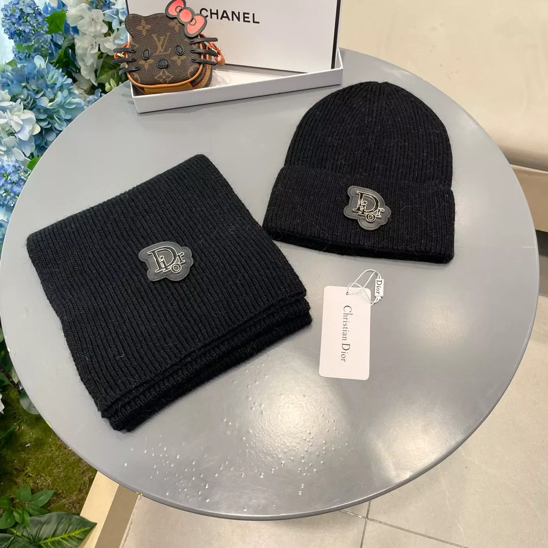 Christian Dior Hat and Scarf Set EasyMatch 6878