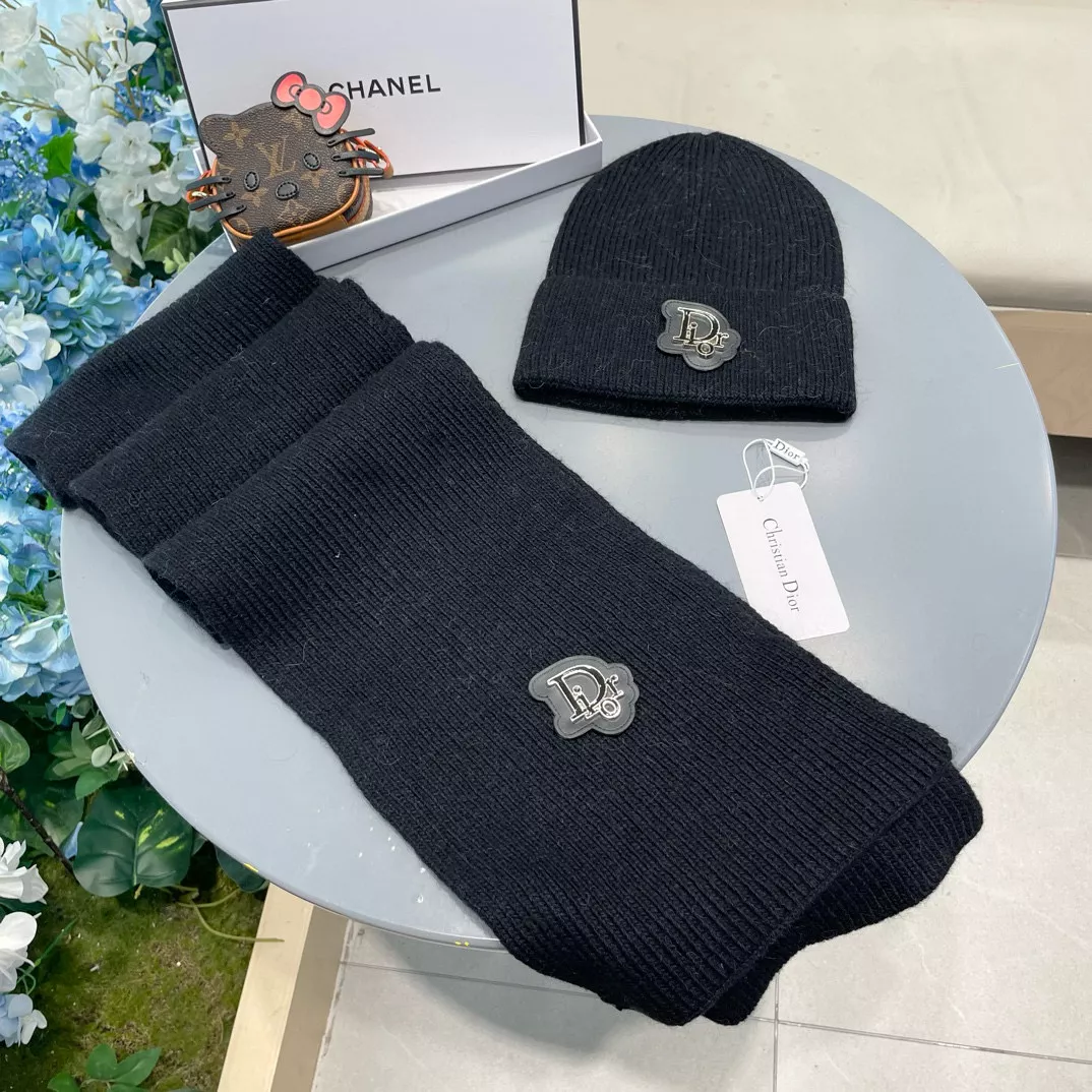 Christian Dior Hat and Scarf Set EasyMatch 6878