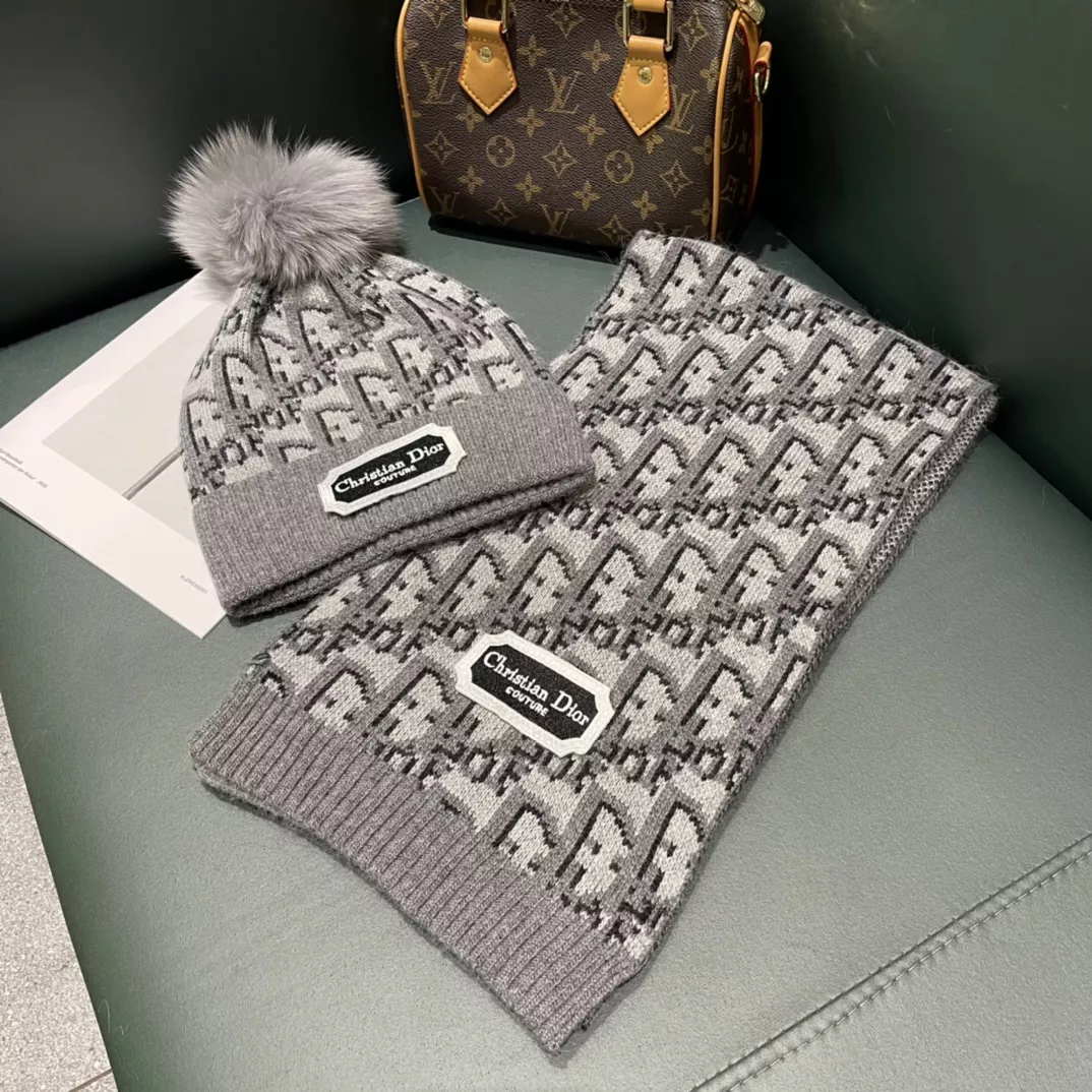 Christian Dior Hat and Scarf Set Resilient 9614