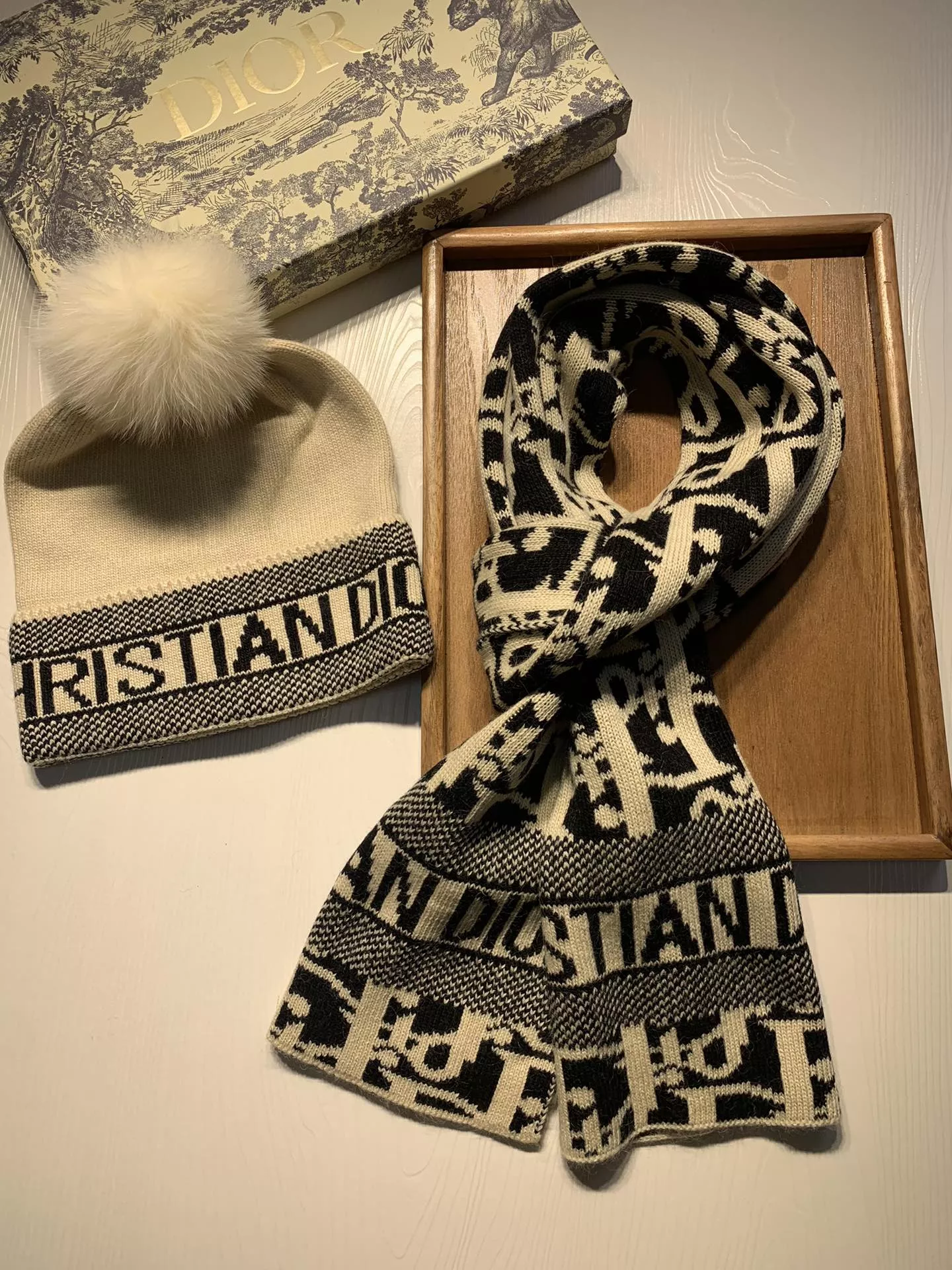 Christian Dior Hat and Scarf Set UrbanStyle 6788