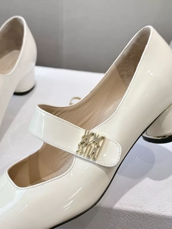 Christian Dior High-Heeled Shoes For Women Sleek 7648
