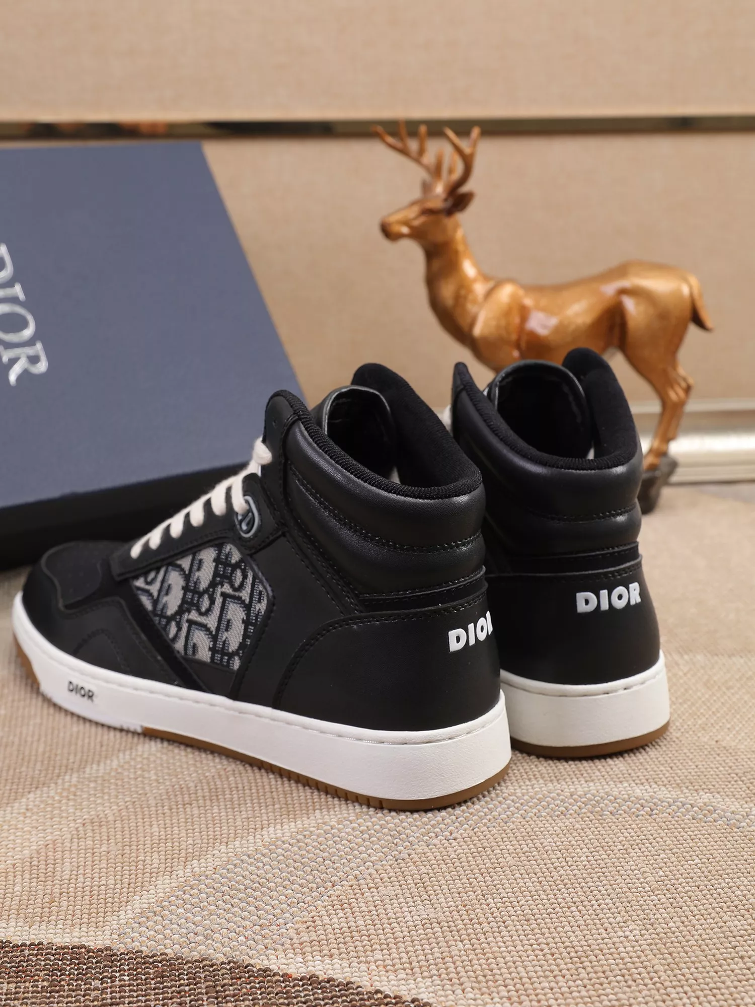 Christian Dior High Top Shoes For Men Minimalist 8171