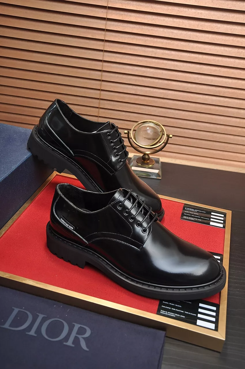 Christian Dior Leather Shoes For Men Compact 3637
