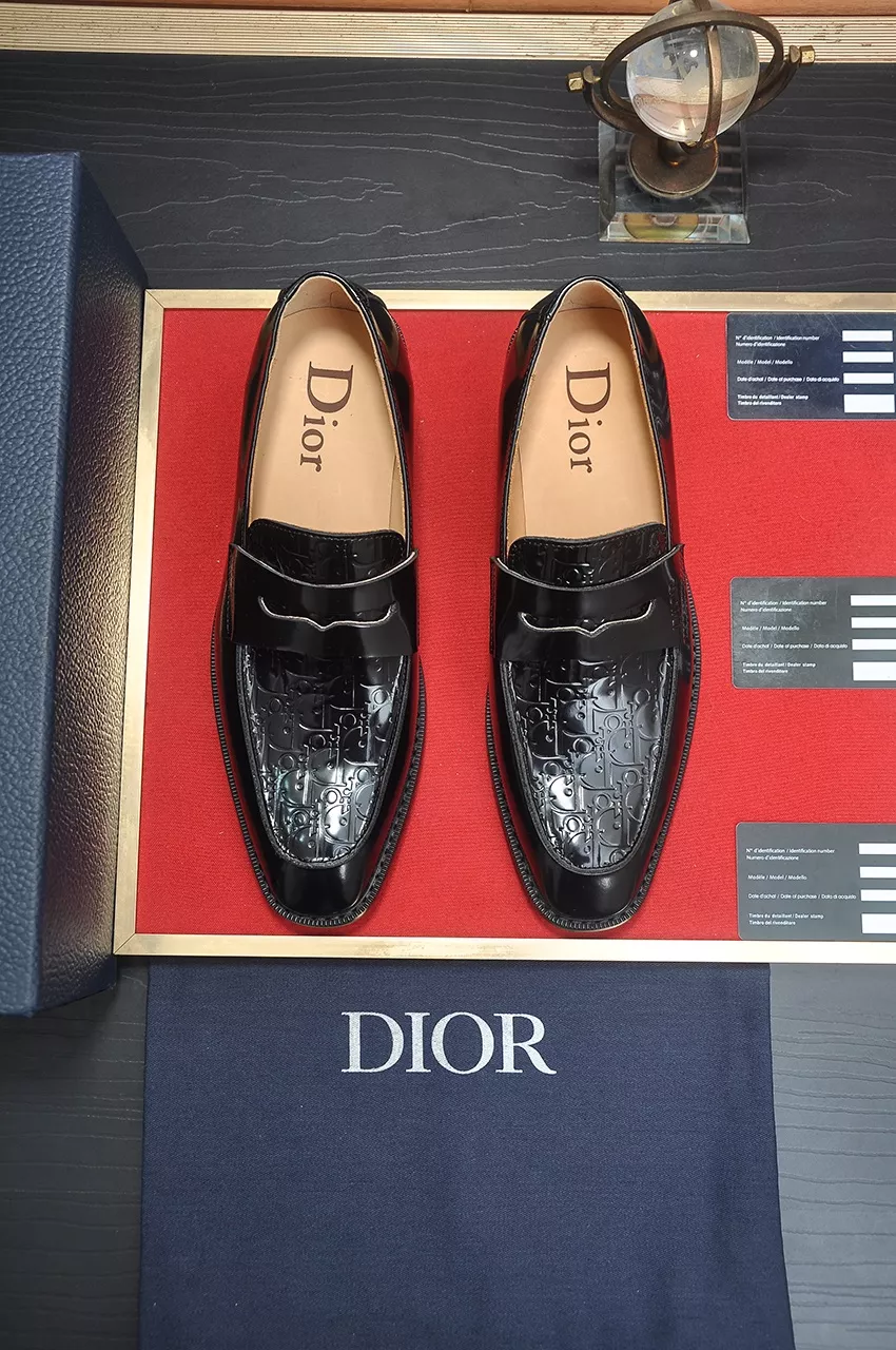 Christian Dior Leather Shoes For Men EasyMatch 7429