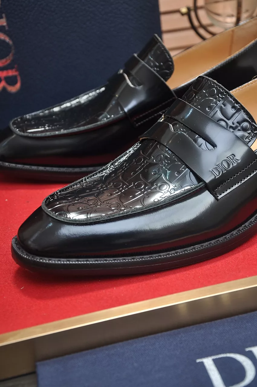 Christian Dior Leather Shoes For Men EasyMatch 7429