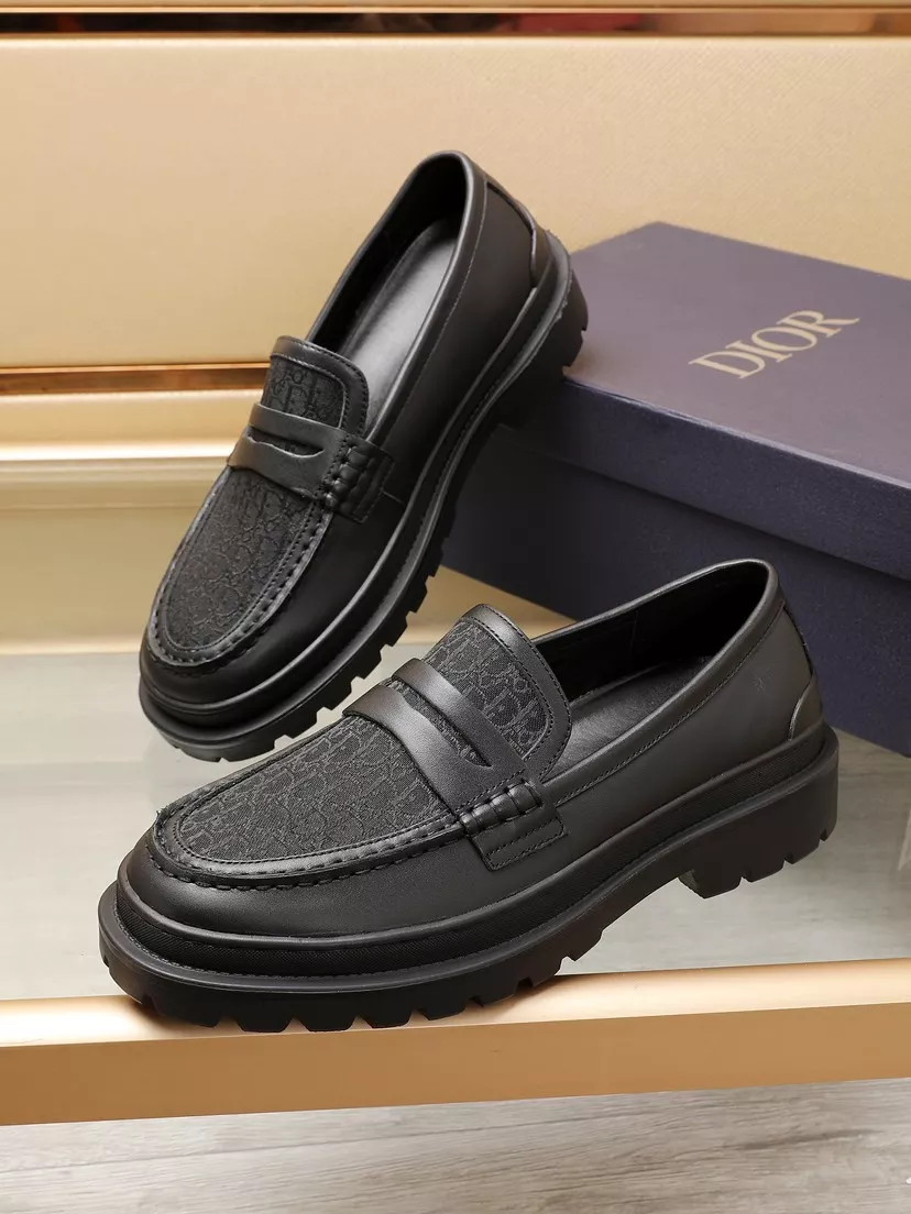 Christian Dior Leather Shoes For Men Vibrant 1085