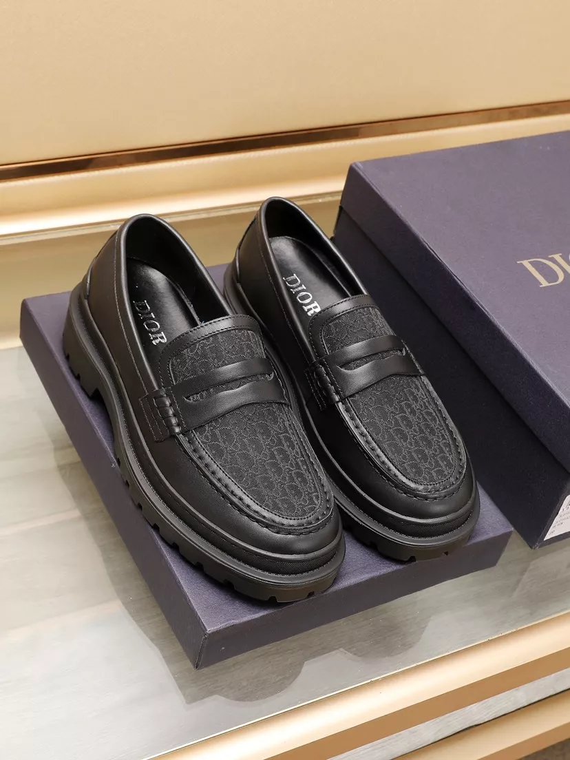 Christian Dior Leather Shoes For Men Vibrant 1085