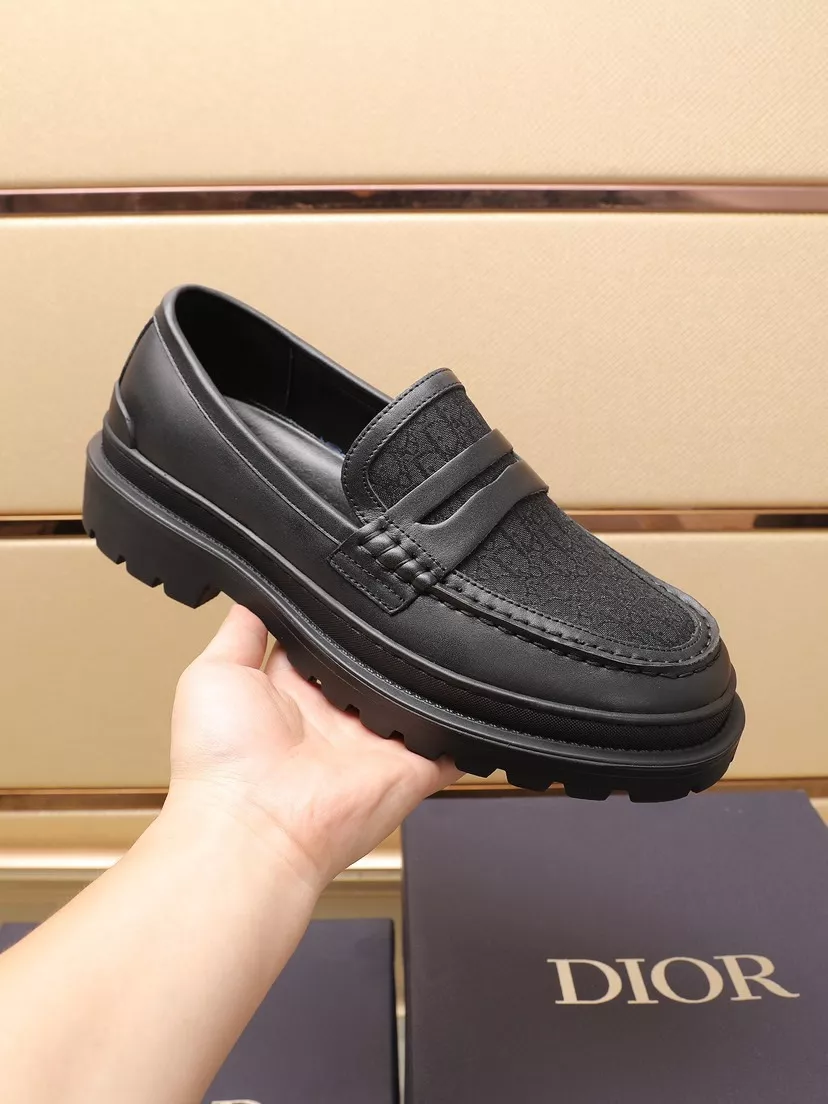 Christian Dior Leather Shoes For Men Vibrant 1085