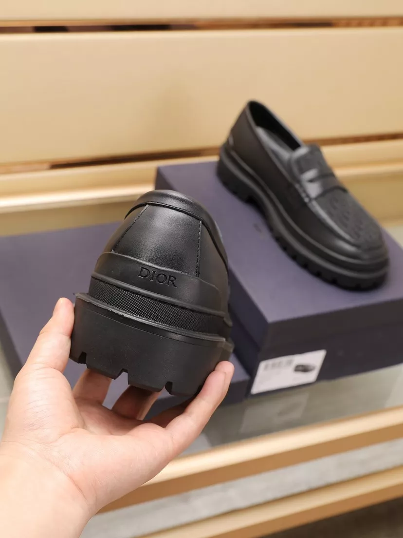 Christian Dior Leather Shoes For Men Vibrant 1085