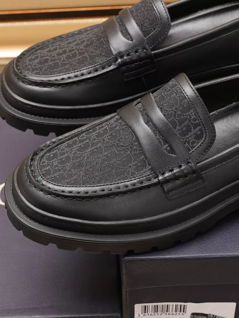 Christian Dior Leather Shoes For Men Vibrant 1085