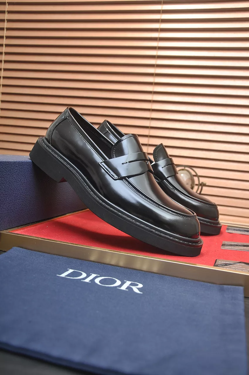 Christian Dior Leather Shoes For Men Vibrant 1580
