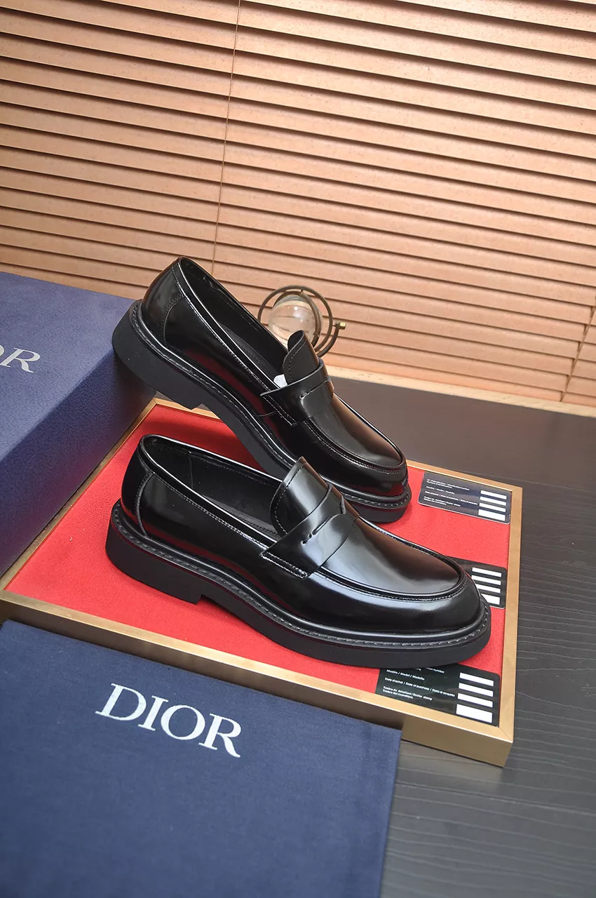 Christian Dior Leather Shoes For Men Vibrant 1580