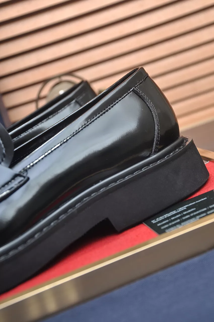 Christian Dior Leather Shoes For Men Vibrant 1580