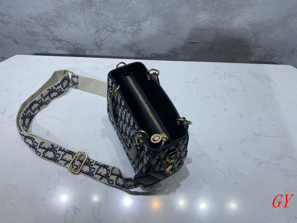 Christian Dior Messenger Bags For Women Functional 9535
