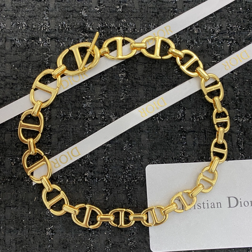 Christian Dior Necklace ModernLook 6549