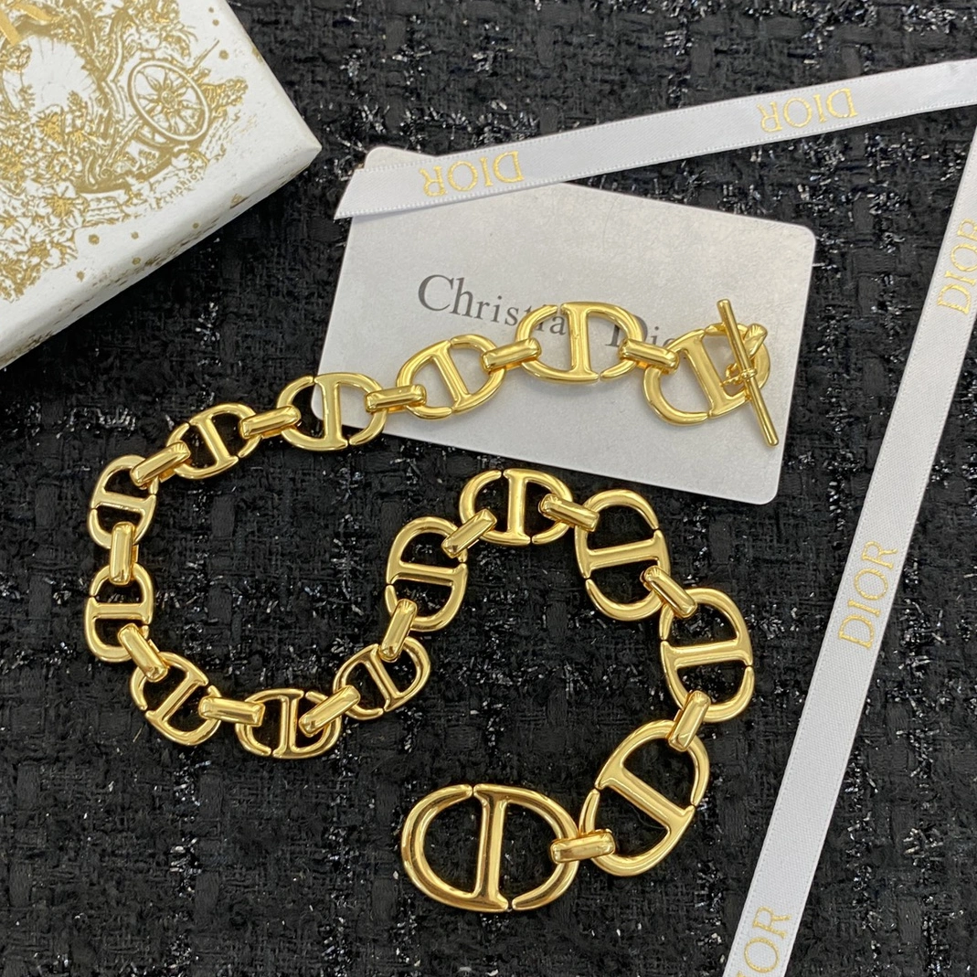 Christian Dior Necklace ModernLook 6549