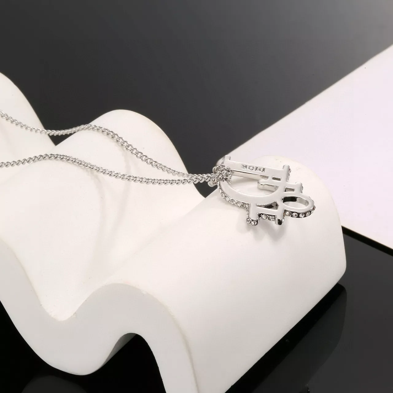 Christian Dior Necklaces Durable 2305