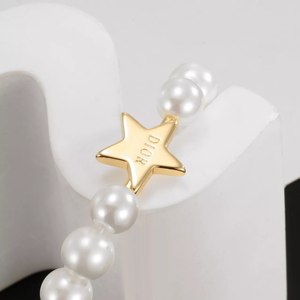 Christian Dior Necklaces For Women Bold 8198
